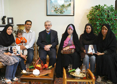 تداوم ارعاب و تهدید خانواده میرحسین با شیوه های جدید؛ این بار تصادف ساختگی